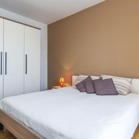 Cozy Apartment In Porec With Wifi Dış mekan fotoğraf