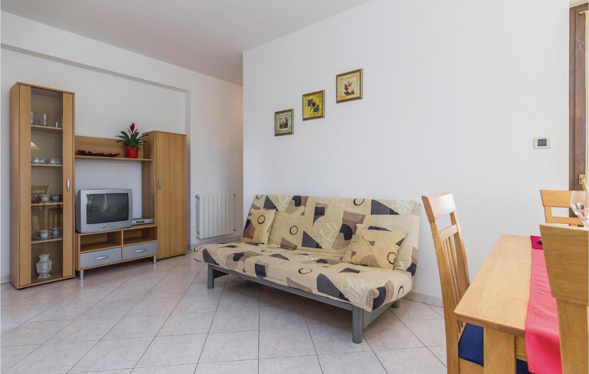 Cozy Apartment In Porec With Wifi Dış mekan fotoğraf