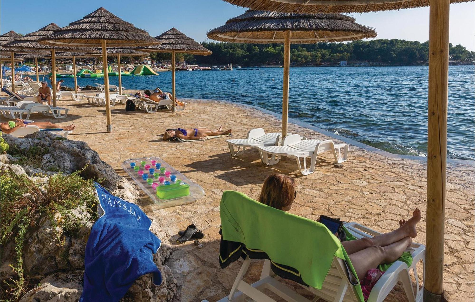 Cozy Apartment In Porec With Wifi Dış mekan fotoğraf